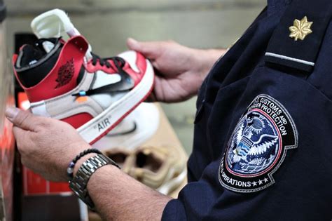 florida shoo fake|Meet the Sneaker Collectors Who Intentionally Buy Fake Shoes.